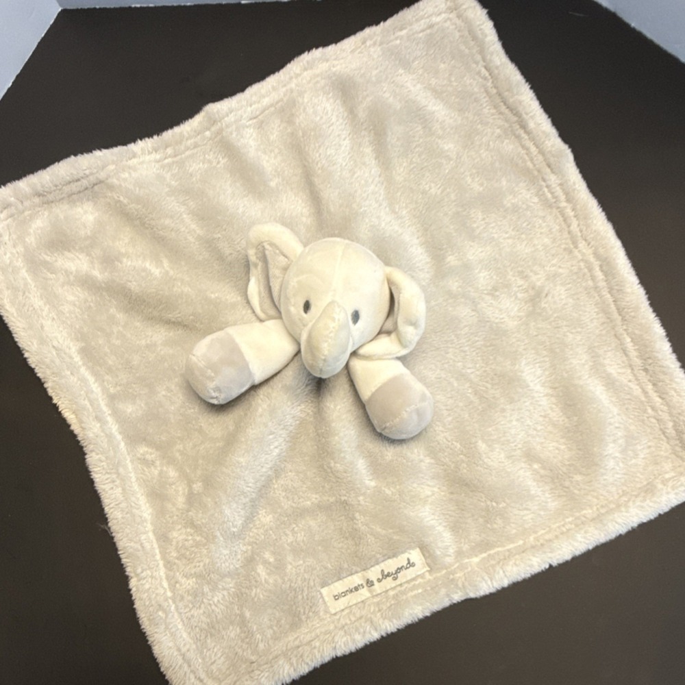Blankets & Beyond Elephant Lovey Plush Security Blanket Gray White